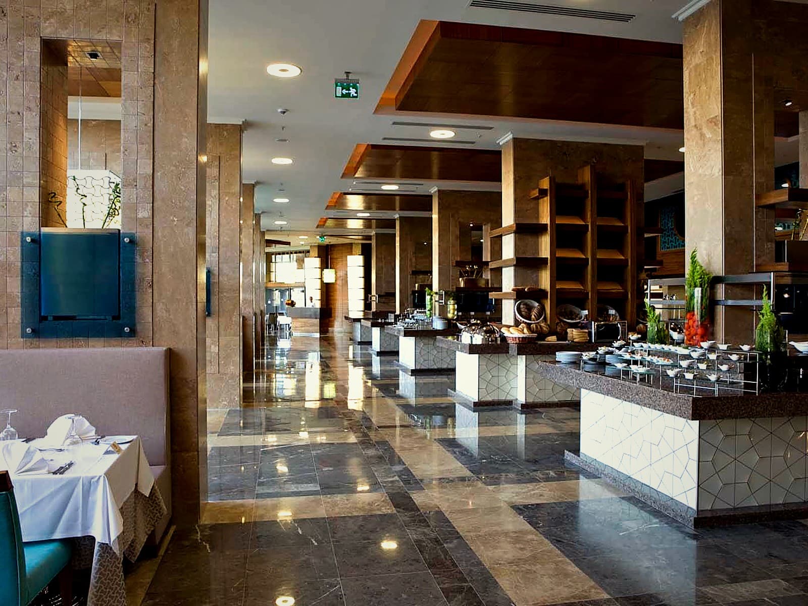 Hilton Sarıgerme — Restaurant